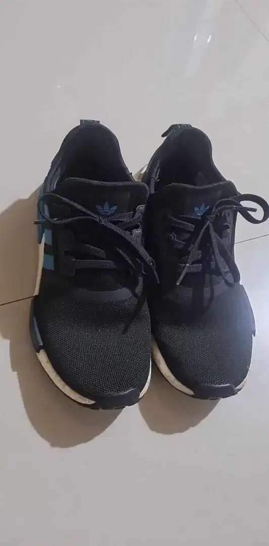 Sepatu adidas NMD R1 second ori