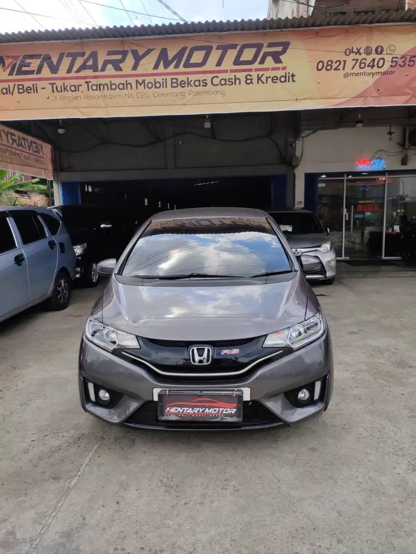 Honda Jazz GK5 RS CVT Automatic 2017 Abu-Abu Terawat Bagus Murah Kece