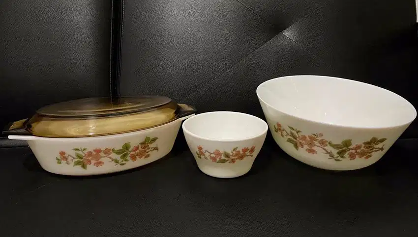 Set Pyrex Bunga