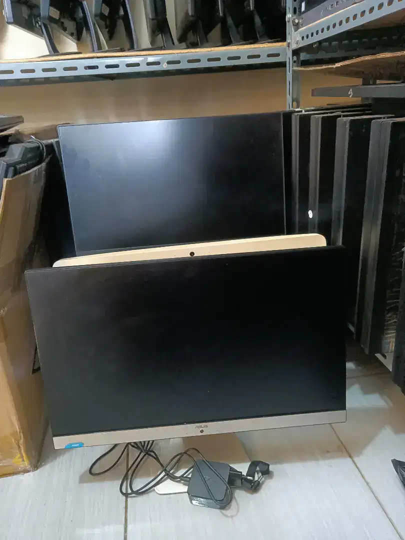 Terima jual beli komputer bekas ex lelangan kantor partai besar