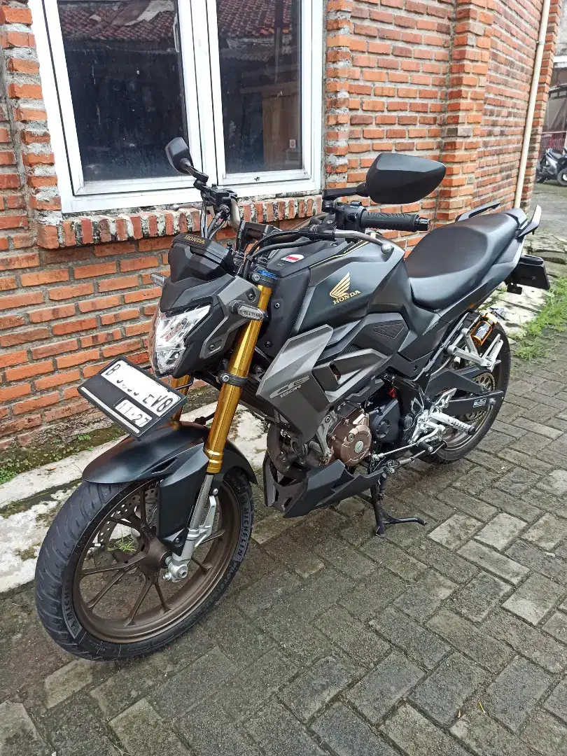 Honda CB 150R SE 2022/2023 Pajak On Panjang Gress mulus Istimewa