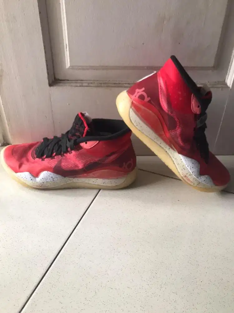Sepatu basket nike KD