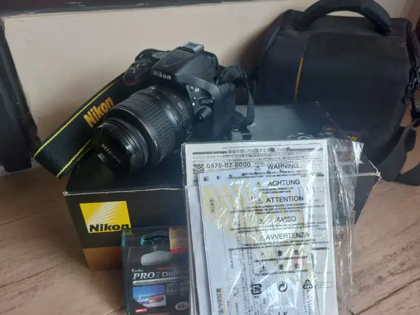 Dijual Kamera Nikon D5200 (second) like new