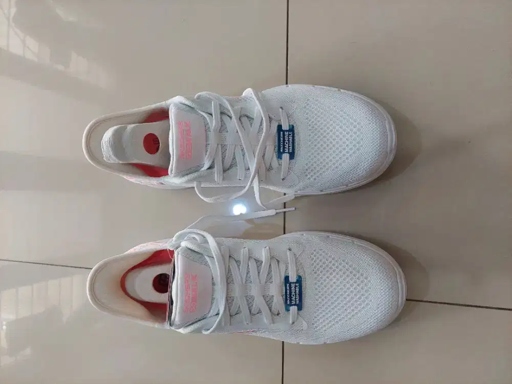 Sepatu Skechers Go Walk wanita original