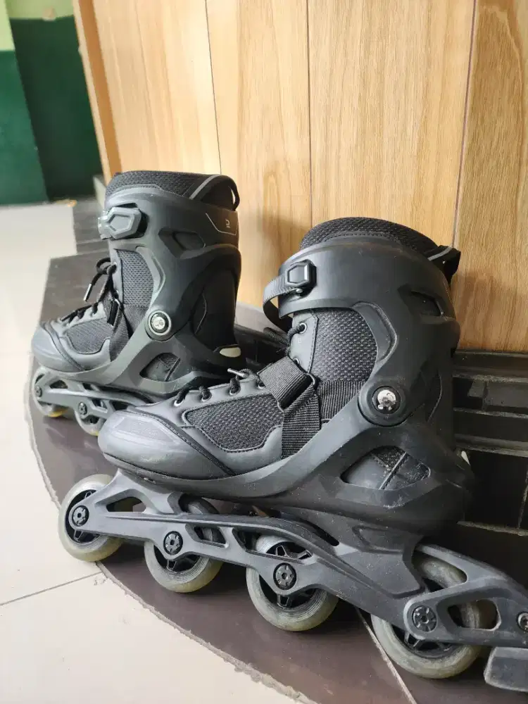sepatu roda inline skate OXELO