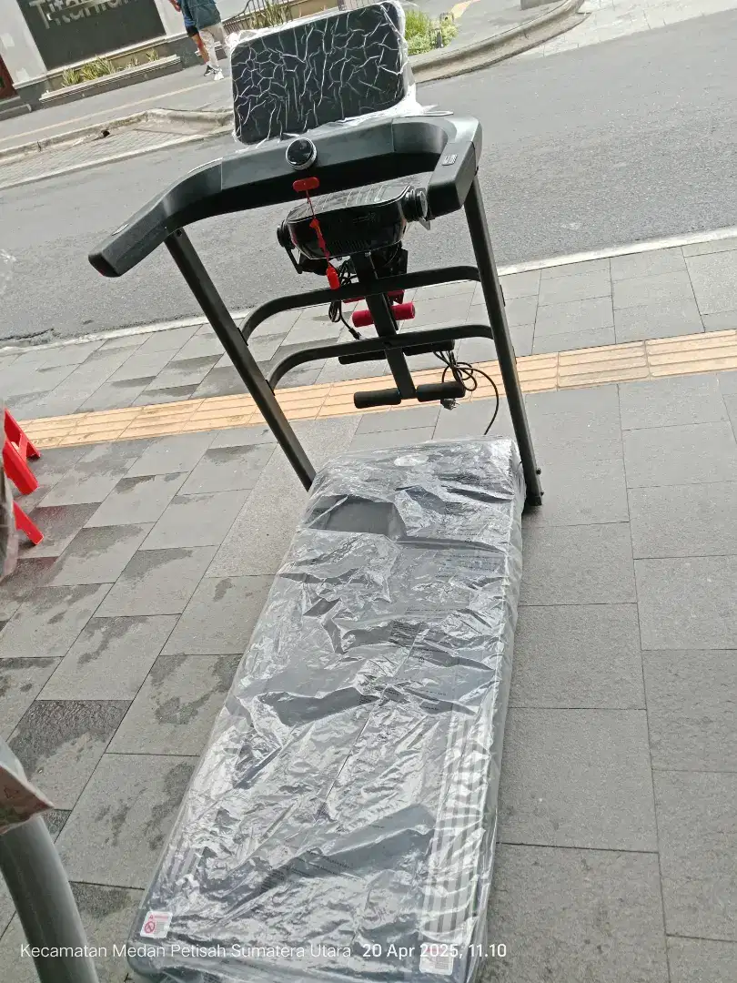 TREADMILL MEREK TOTAL CICILAN CUKUP KTP