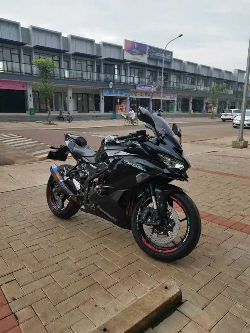 Kawasaki ZX25R New 2023 TFT+Quickshifter+Modif 20 Juta+Low KM 7k