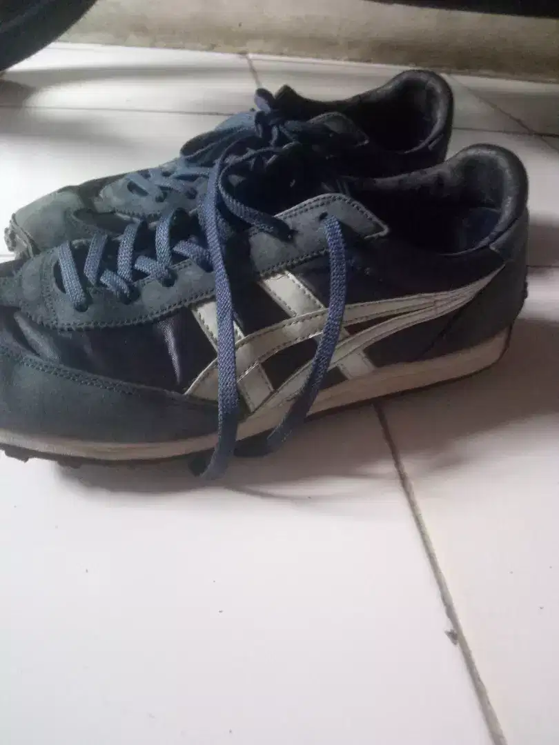 Sepatu Onitsuka Tiger Size 42.5 Good Condition.