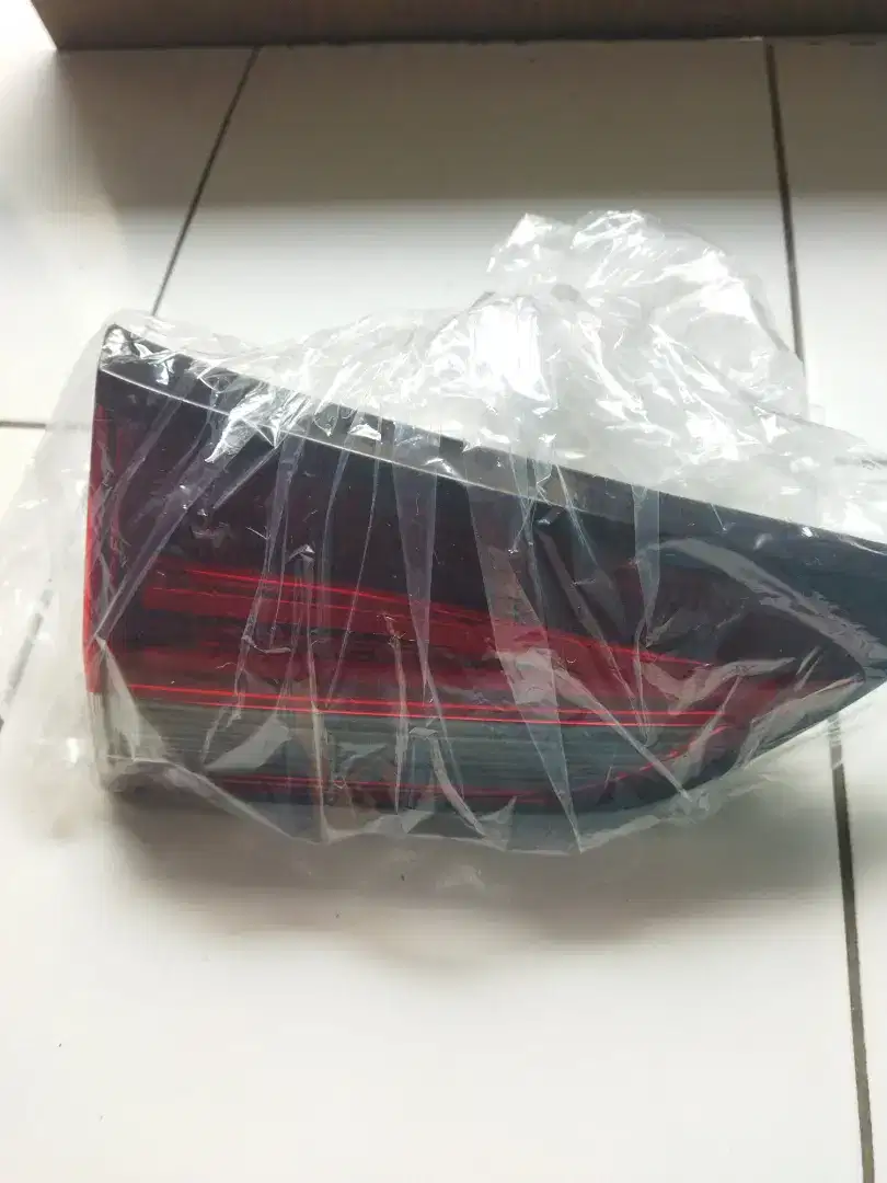 Lampu levektor xpander copotn ori