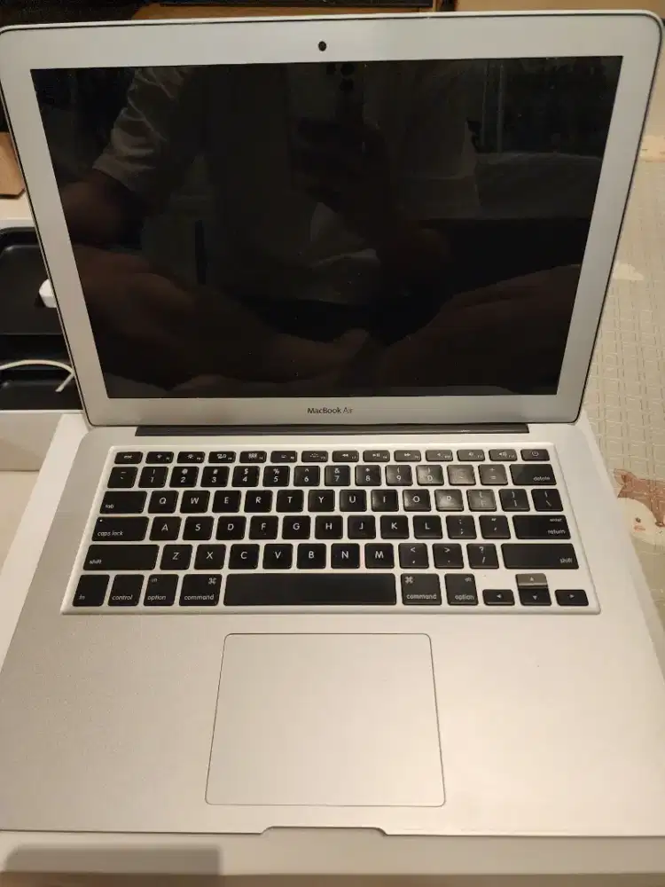 Jual macbook air 2015 second