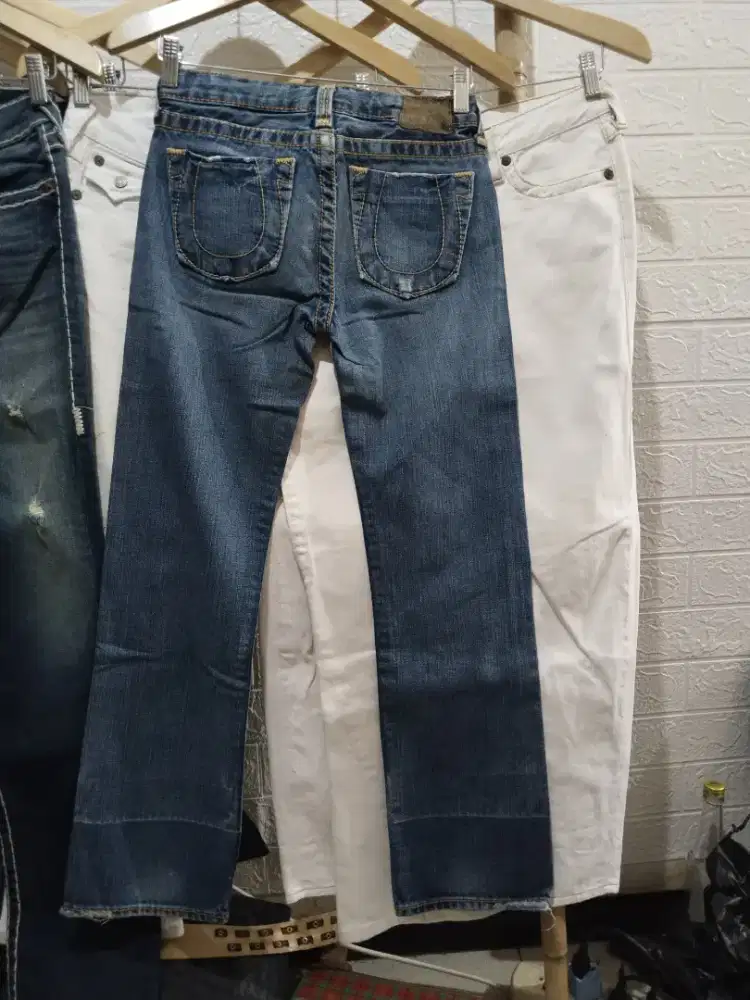 JUAL JEANS IMPORT ORIGINAL MERK  TRUE RELIGIION  SIZE 28 BLUE USA