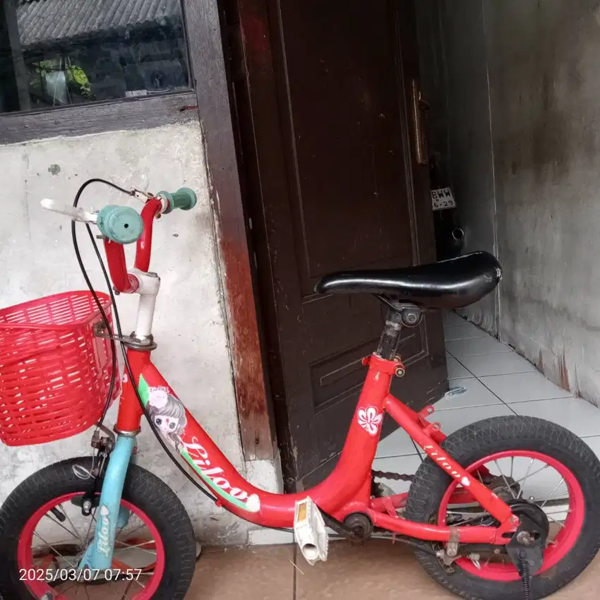 Posting ulang jual sepeda anak UK 12 siap digoes aja karena udah bosen