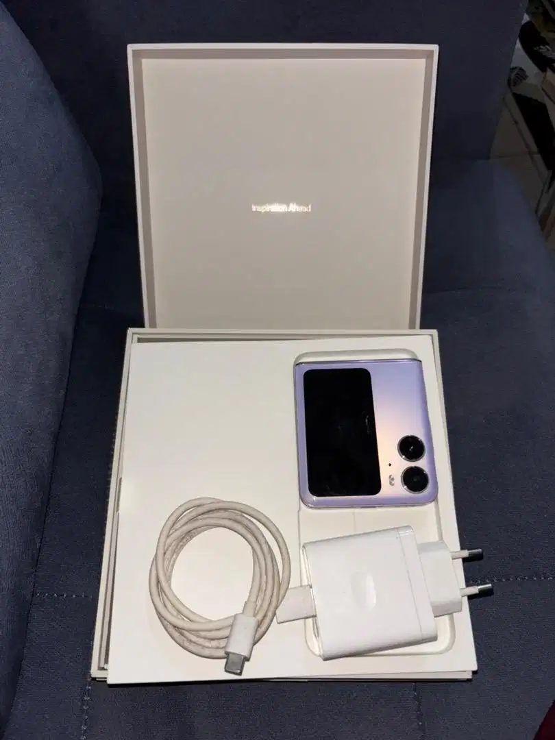 Oppo Flip N2 - Ungu