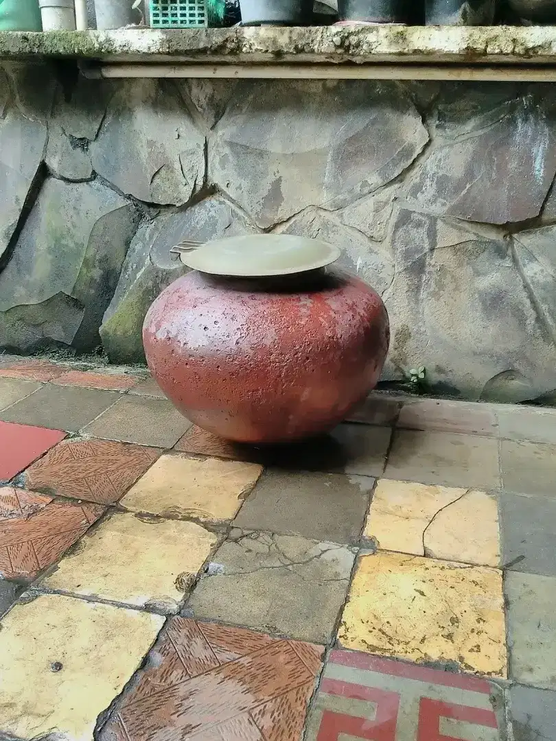 Gentong besar jadul