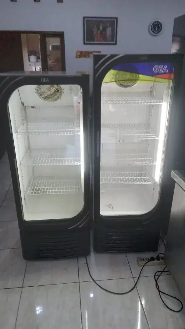 showcase pendingin Gea
