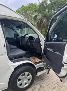 Toyota Hiace 2024 Bensin
