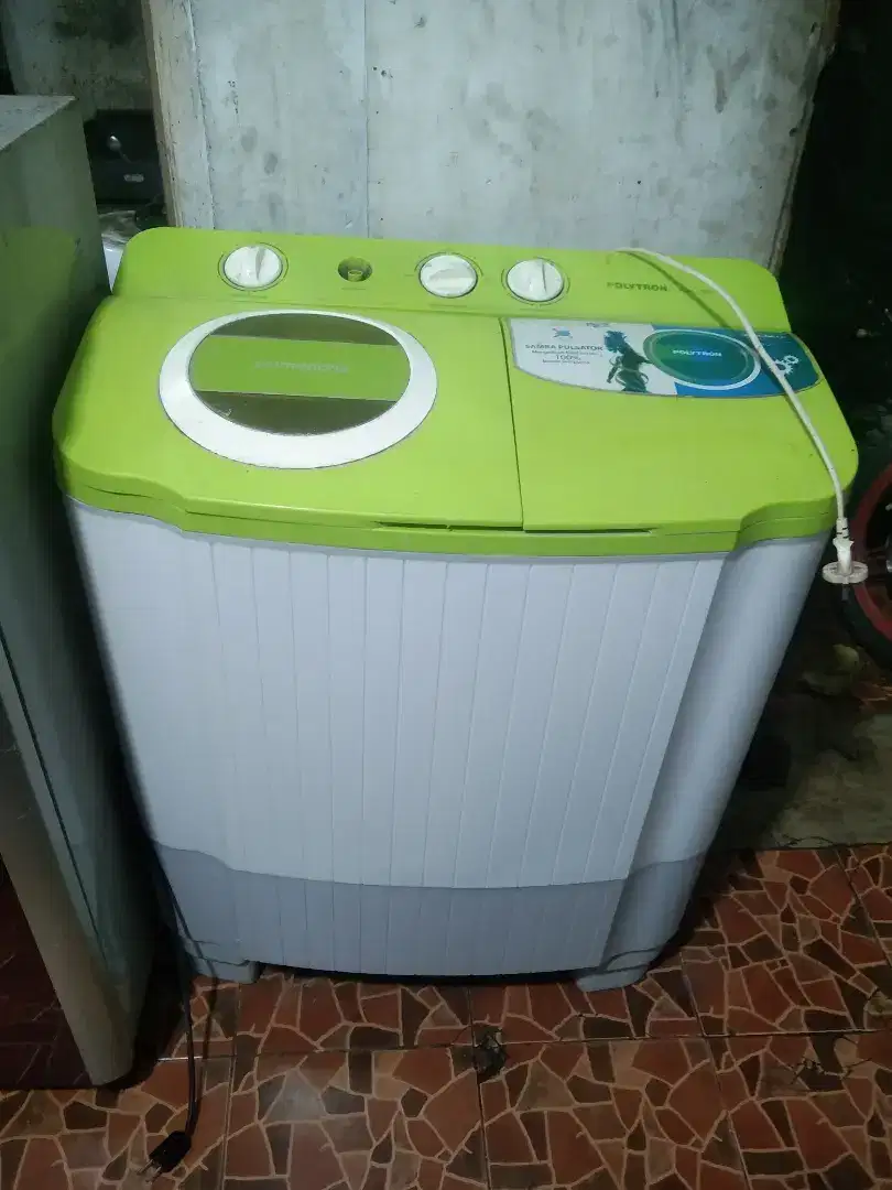 Mesin cuci polytron
