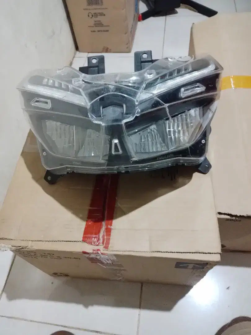 Lampu depan vario 150 new