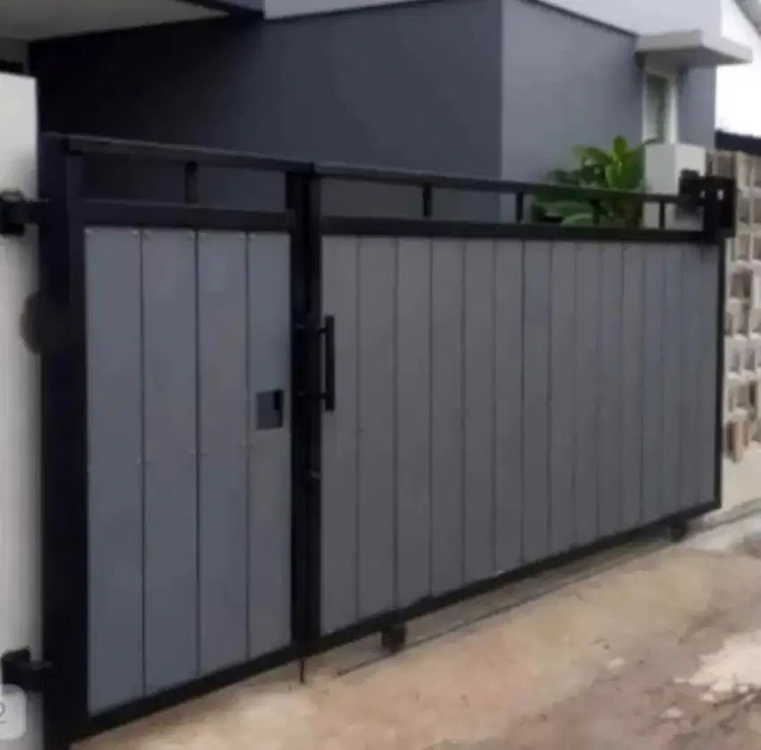 Pagar dorong model grc minimalis