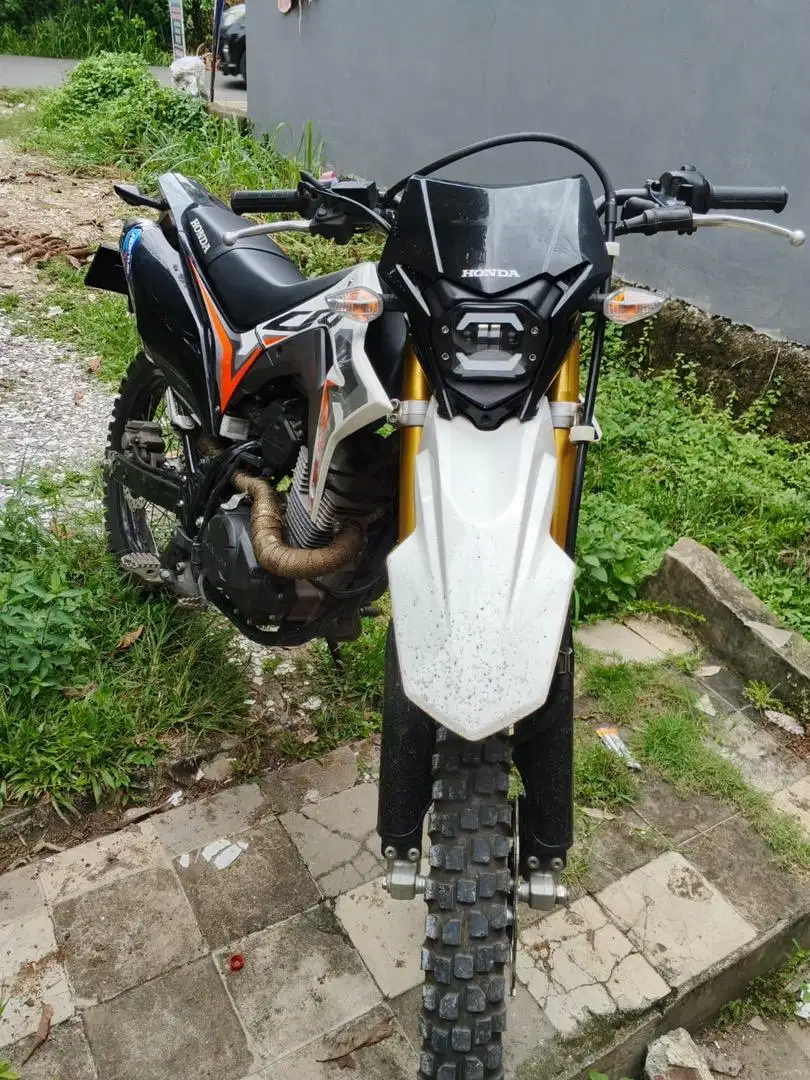 CRF 150L 2023 ISTIMEWA