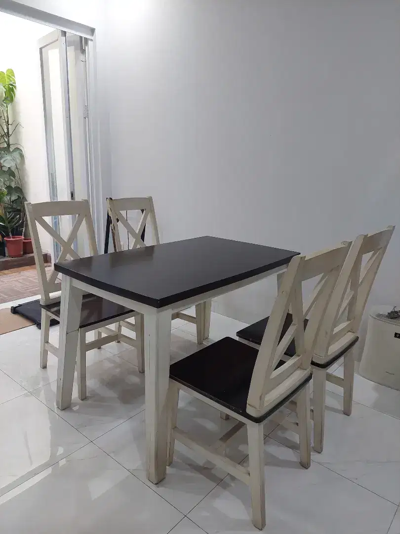 Preloved - Dijual Cepat! Meja Makan Skandinavian