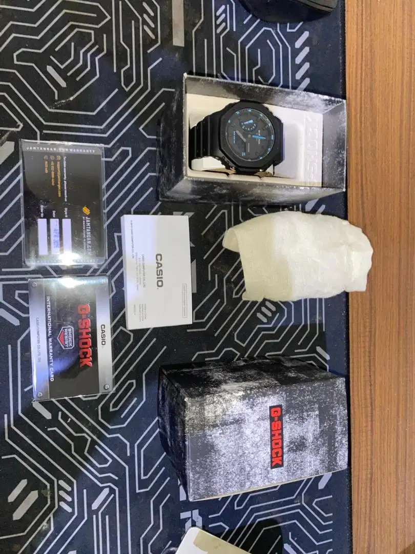 CASIO G-SHOCK GA-2100-1A2DR NEON SERIES