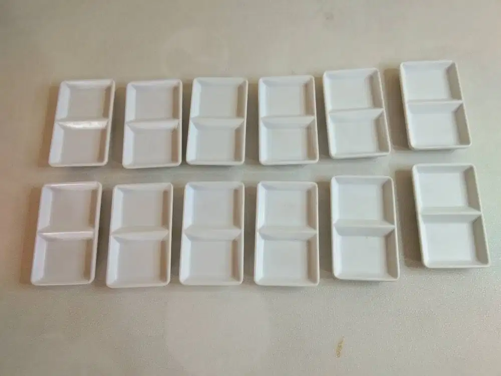 Piring Sambal Sekat 2 Glori - Putih