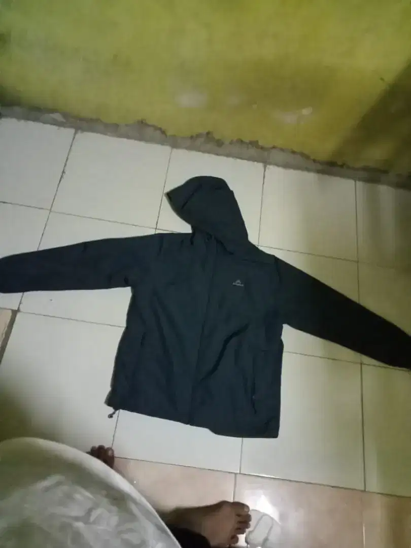 jaket gunung merek eiger size L