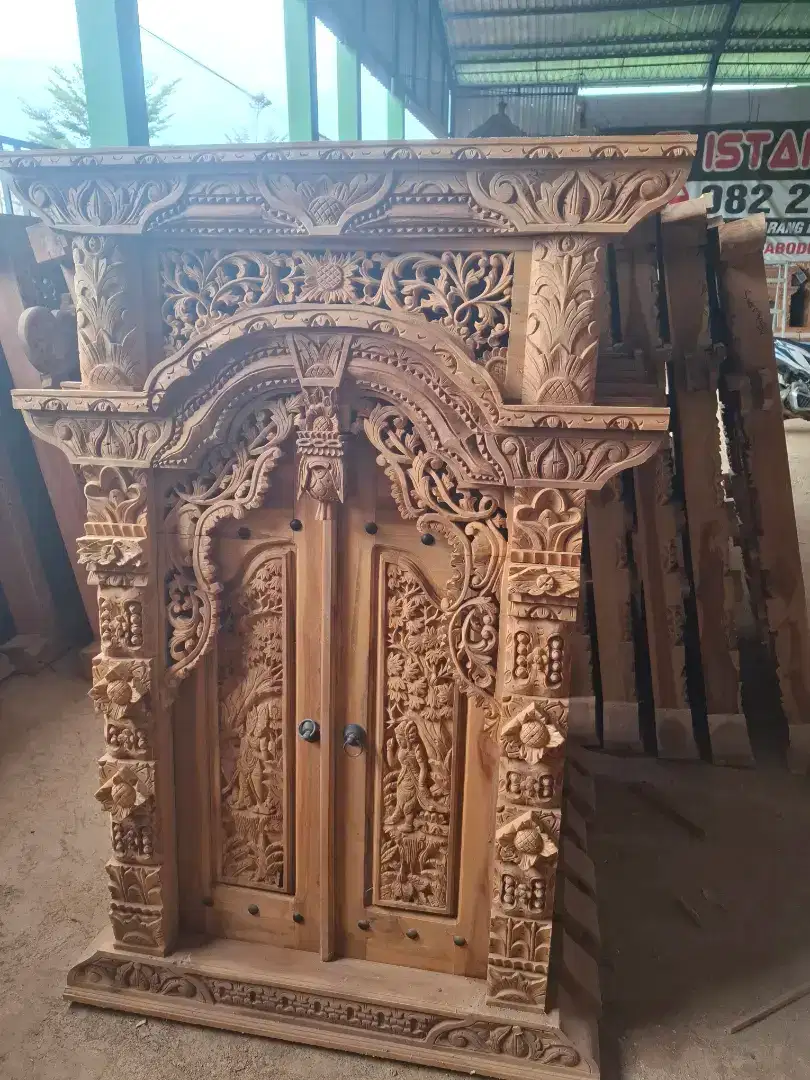 jendela jati ukir aktual
