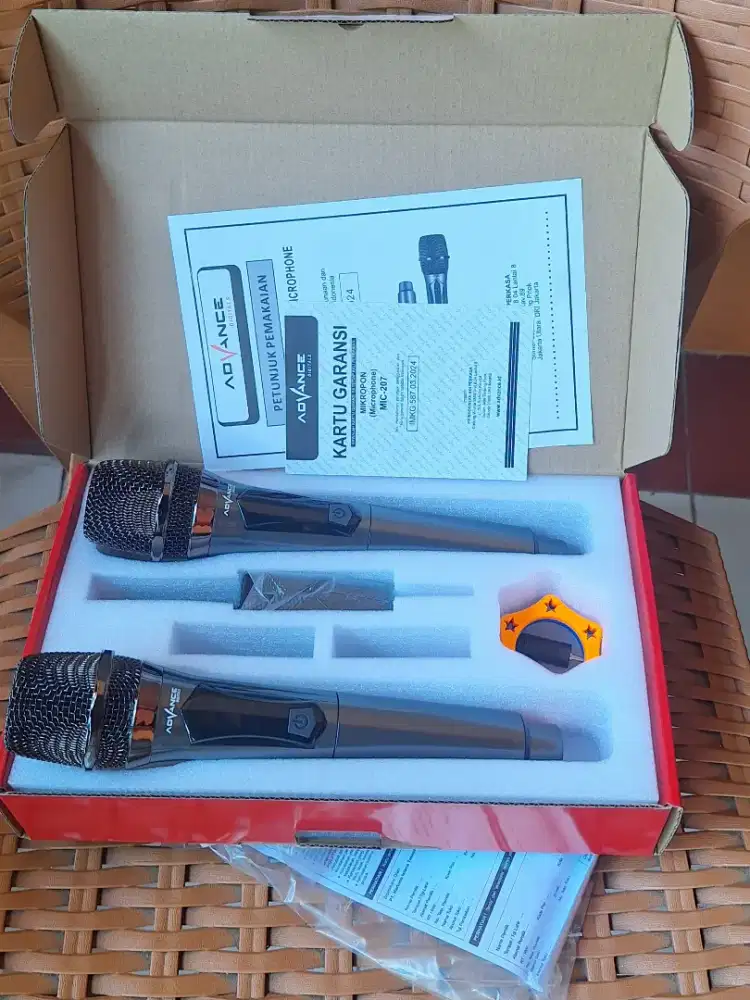 Mic Microphone Karaoke mikrofon Wireless Advance 207