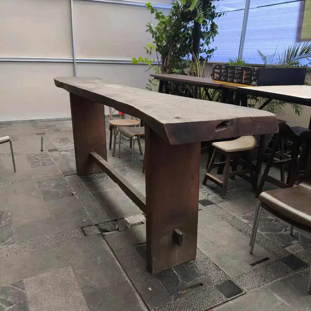 Meja Kayu solid