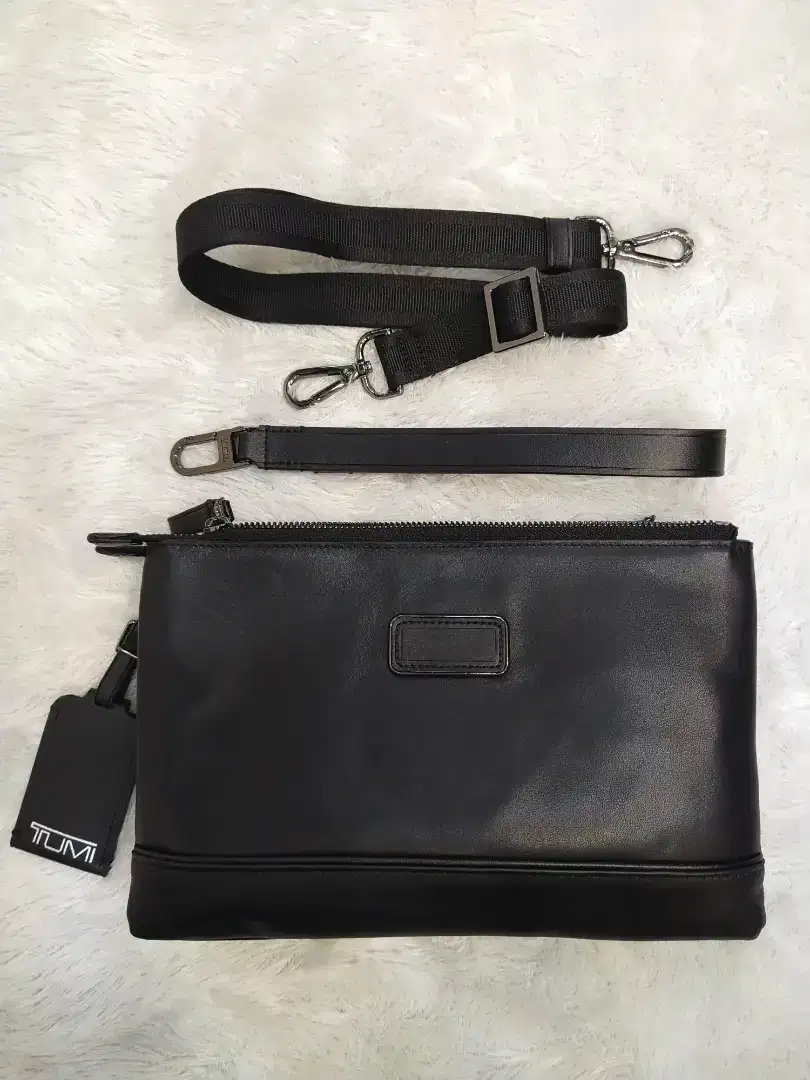 Luxury TUMI leather handbag sangat high class dan simbol kesuksesan