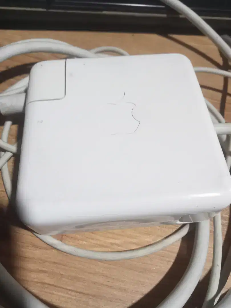 ADAPTOR MAC 85W MAGSAFE 1, Original, seken normal, COD Cijantung dsk