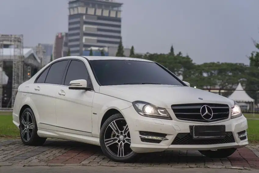 FULL ORI! Low ODO !RARE ! Last EDITION C! C200 W204 2014/2015