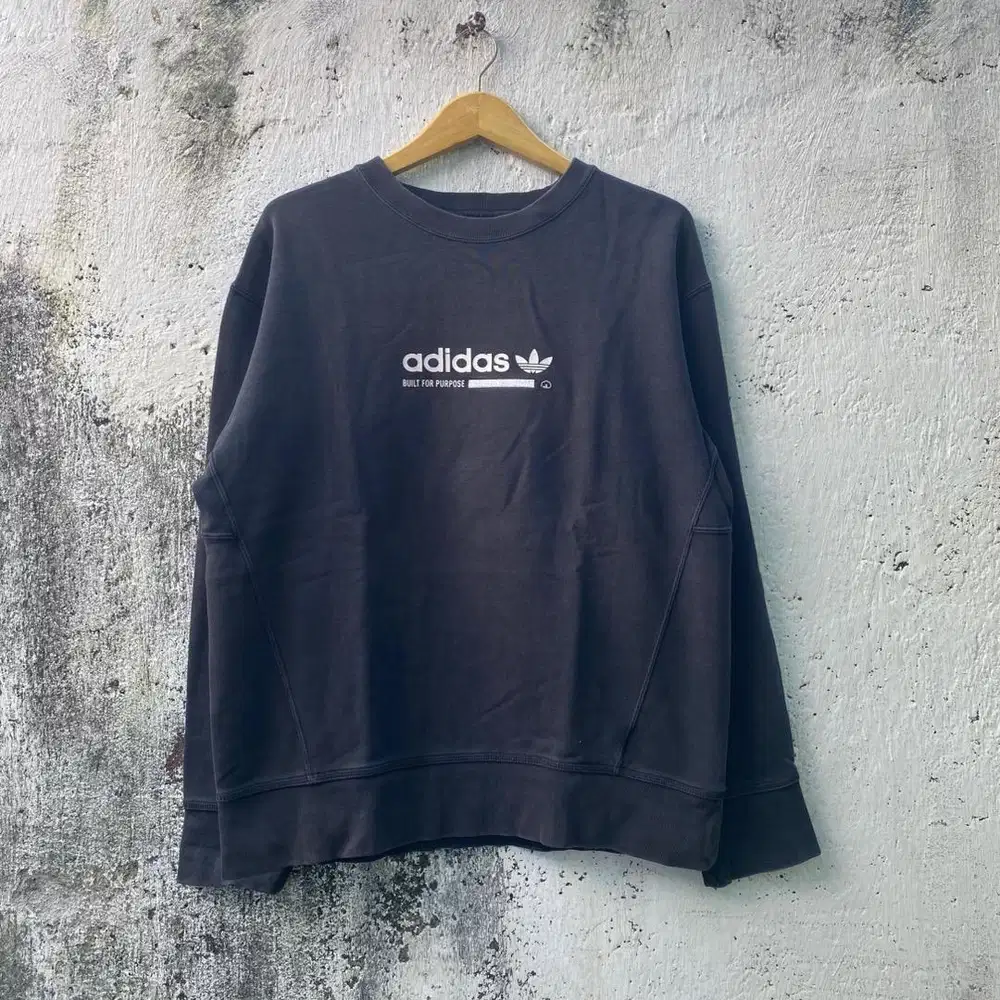 Crewneck Adidas - Size M - Jaket Sweater Sweatshirts