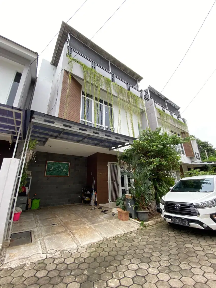Lebak bulus cirendeu rumah 3 lantai dalam cluster