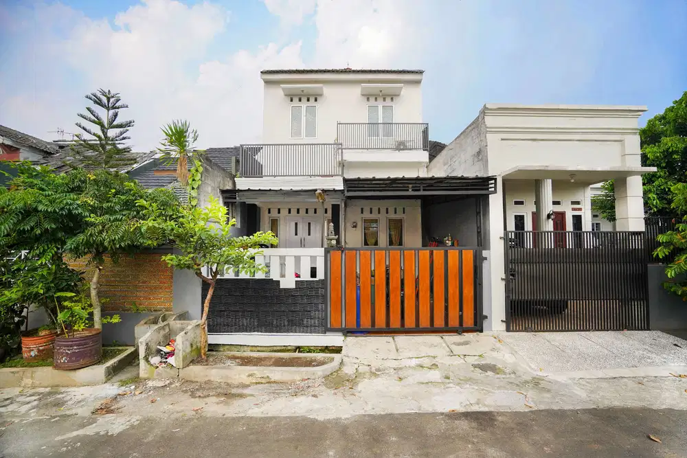 Dijual Rumah 2 Lantai Seken 10 menit ke Transmart Siap KPR Nego J-9585