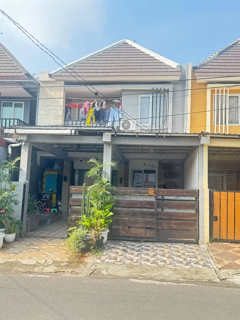 Rumah 2 Lantai siap huni