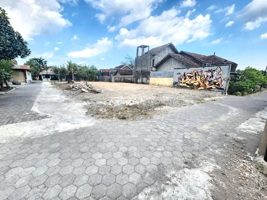 Tanah Apik Dekat Lapangan Klidon Jl. Kaliurang Km10 SHMP Tepi Jalan