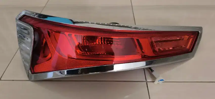 Stoplamp Kiri Original Wuling Almaz