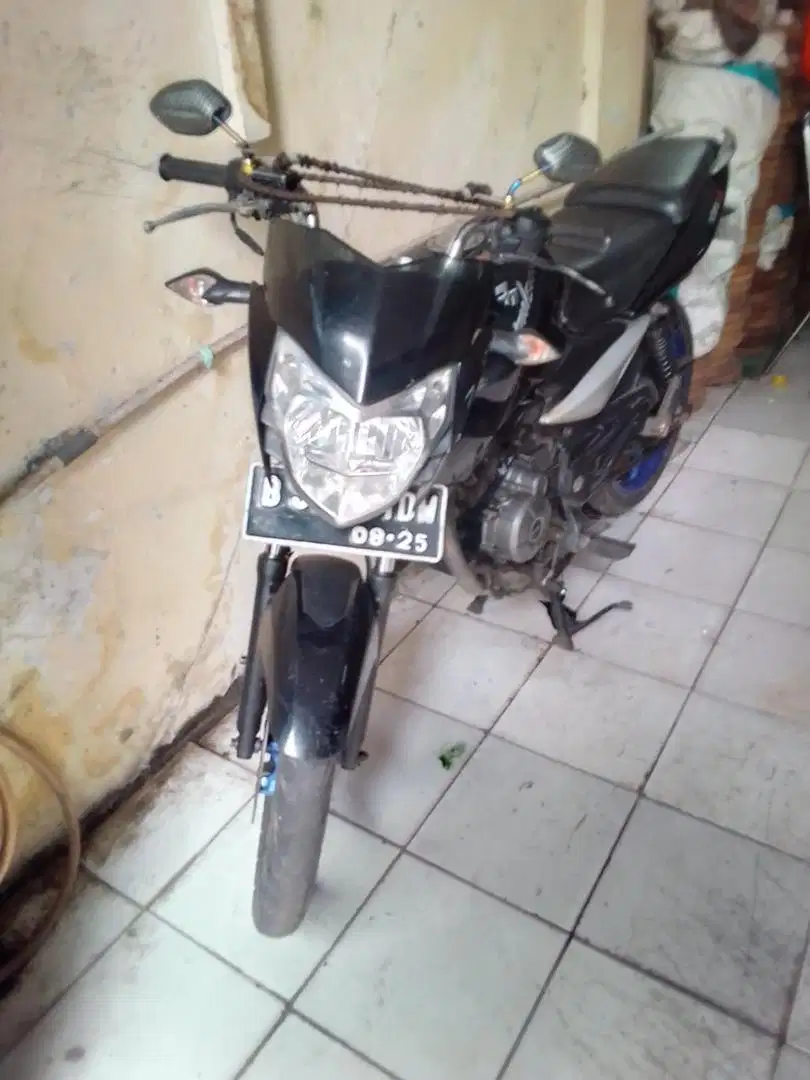 Bajaj pulsar hitam 2010