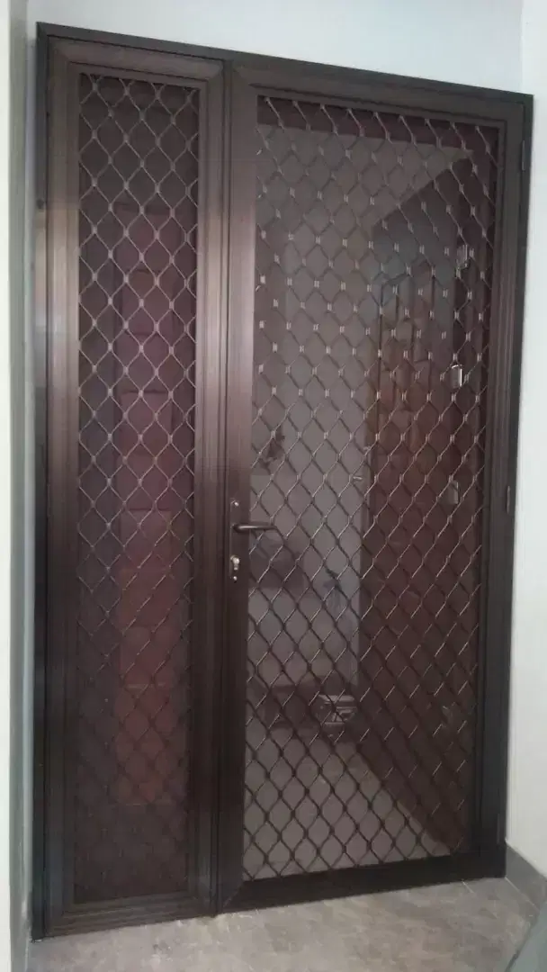 Pintu kawat nyamuk