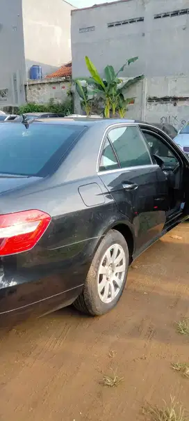 Mercedes-Benz E200 2012 Bensin