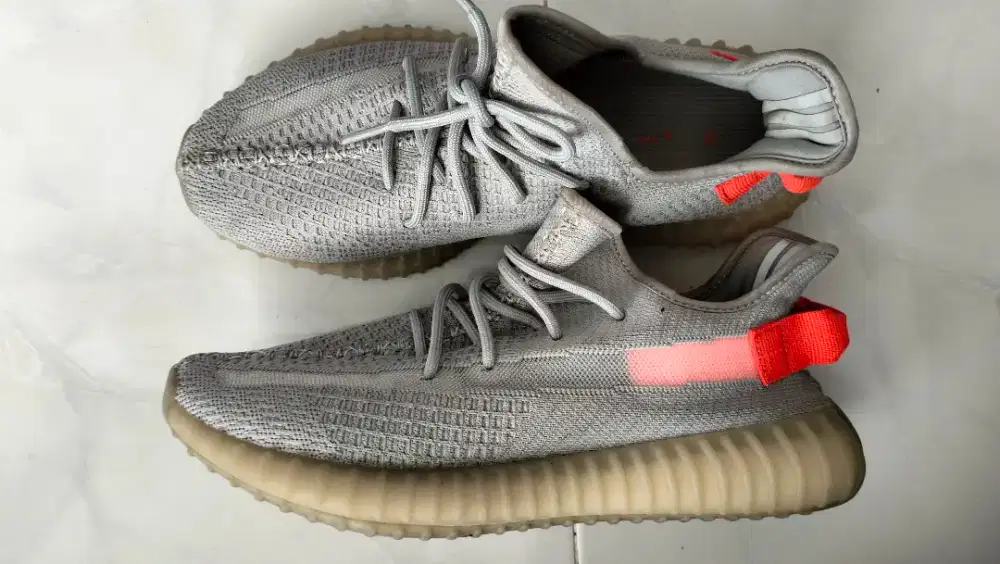 Yezy boost size 43-44