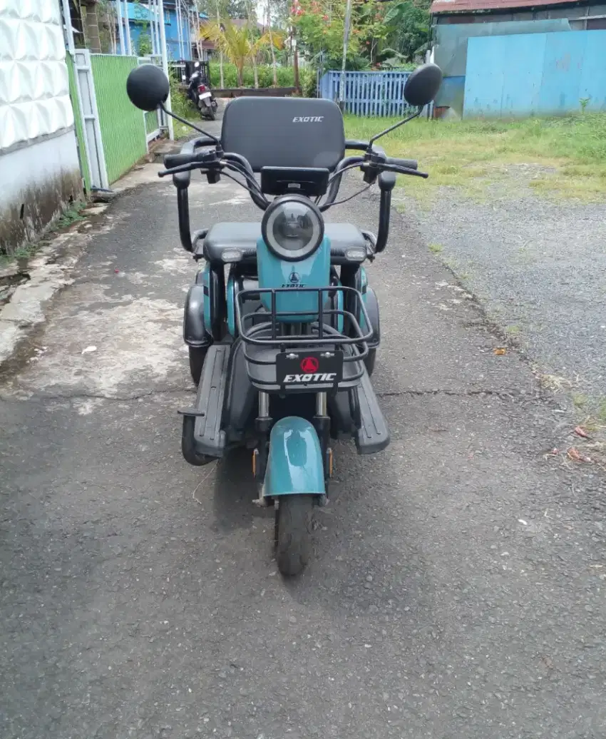 Sepeda listrik roda tiga Exotic Sierra