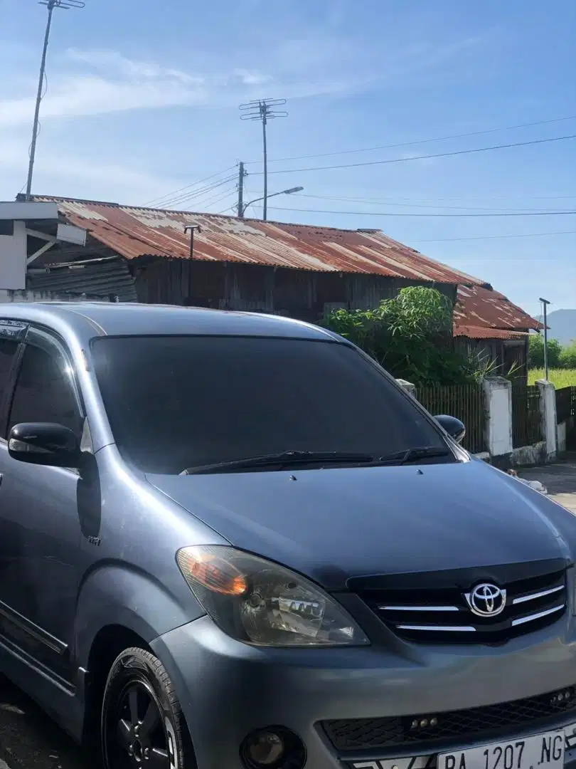 Avanza istimewa s 2010