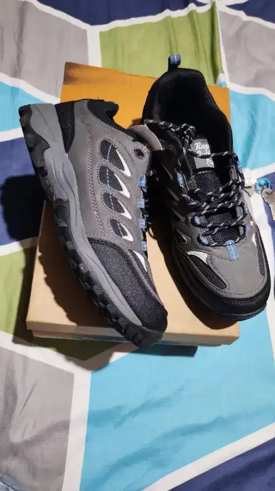 Sepatu Hiking Rugged Outback 43
