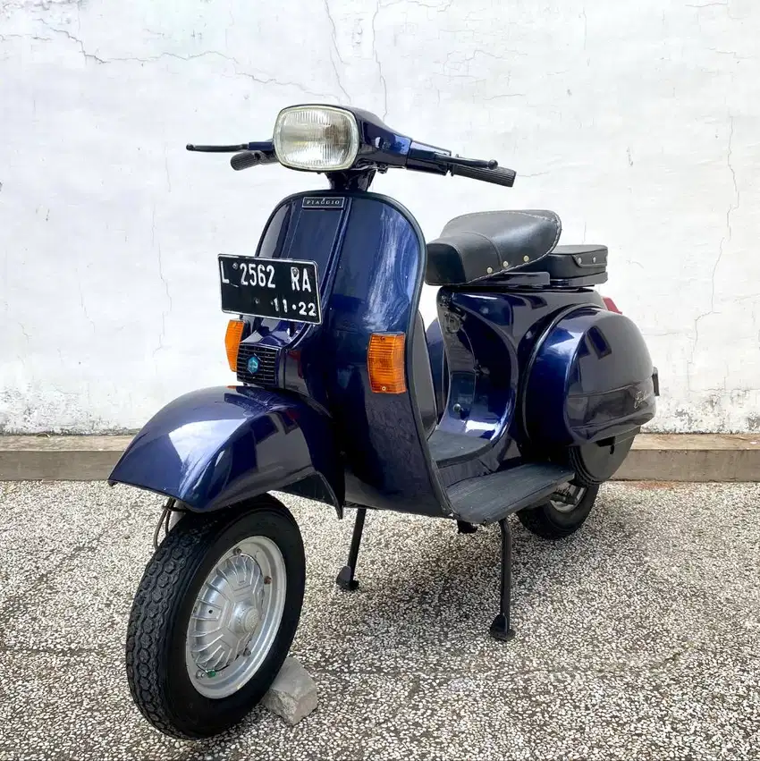 Edisi BU - PIAGIO VESPA P150X Exclussive-2 Tahun 2002 Plat L Surabaya
