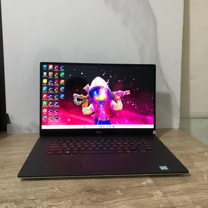 DELL PRECISION 5540 INTEL XEON  ( R ) E-2276M RAM 32 SSD 512GB D-SKI