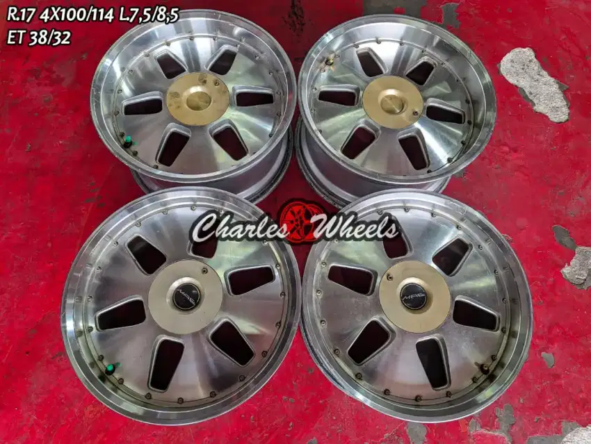 Jual velg mobil mae r17 4x100 4x114,3 avanza xenia livina kijang dll